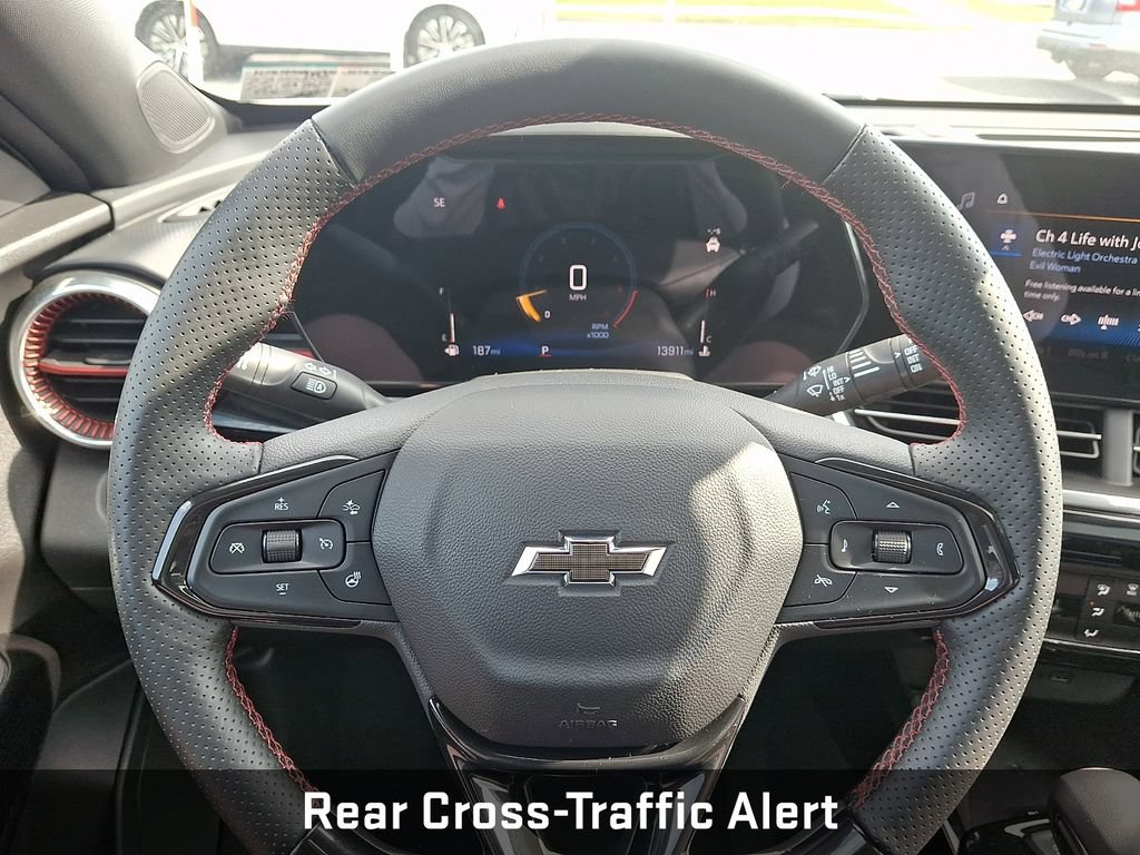 Certified 2024 Chevrolet Trax RS w/ Sunroof Package FWD image 25
