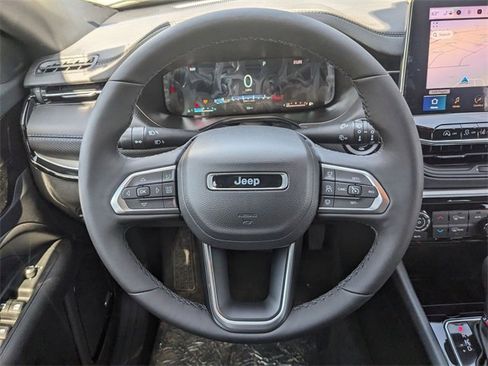 New 2025 Jeep Compass Limited w/ High Altitude Package image 17