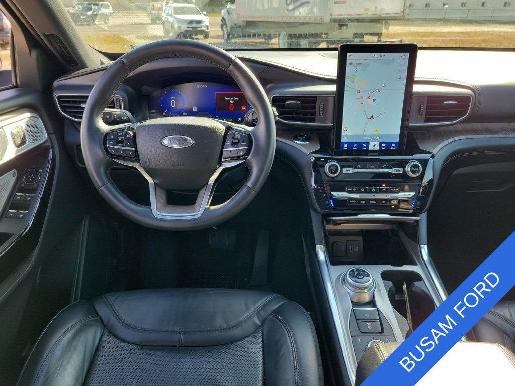 Used 2023 Ford Explorer Platinum w/ Technology Package AWD/4WD image 8