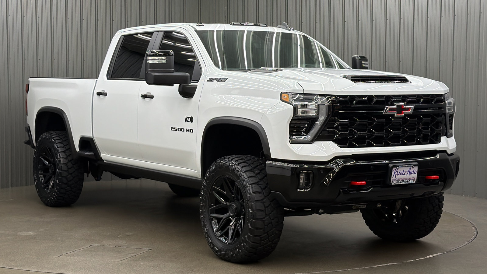 Used 2026 Chevrolet Silverado 2500 ZR2 w/ LPO, Dark Essentials Package AWD/4WD image 7