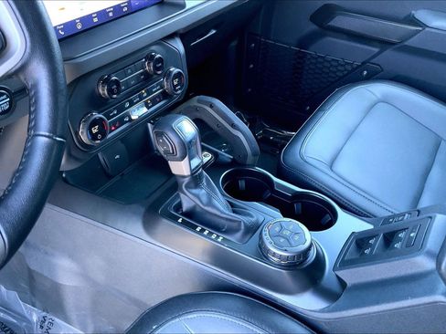 Used 2024 Ford Bronco Everglades image 15