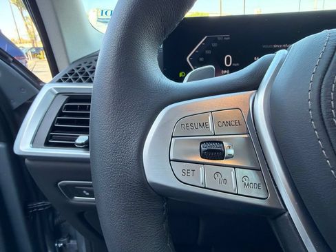 Used 2026 BMW X7 xDrive40i w/ Premium Package AWD/4WD image 16