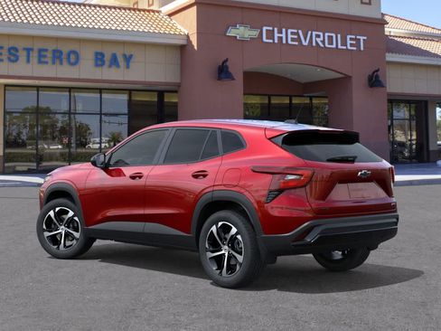 New 2026 Chevrolet Trax RS w/ Driver Confidence Package FWD image 3