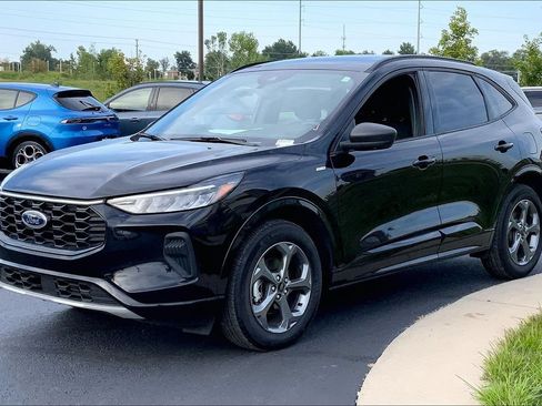 Used 2024 Ford Escape ST-Line w/ Tech Pack #1 AWD/4WD image 5