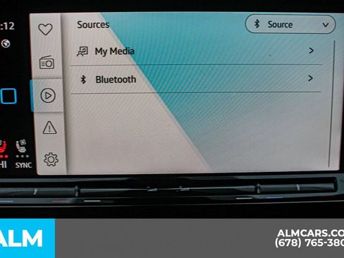 Used 2025 Volkswagen Atlas Cross Sport SE image 35