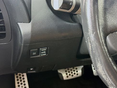 Used 2005 Nissan 350Z Touring image 16