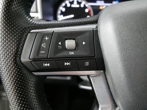 Used 2024 Mitsubishi Outlander SE image 27