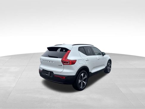 Certified 2026 Volvo XC40 B5 Plus w/ Protection Package Premier AWD/4WD image 34