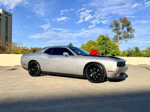 Used 2015 Dodge Challenger R/T w/ Quick Order Package 28B R/T RWD image 6