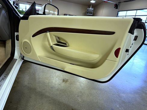 Used 2011 Maserati GranTurismo Convertible RWD image 85