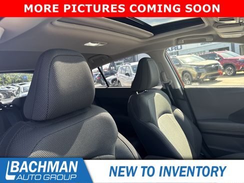 Used 2024 Subaru Crosstrek 2.0i Premium AWD/4WD image 5