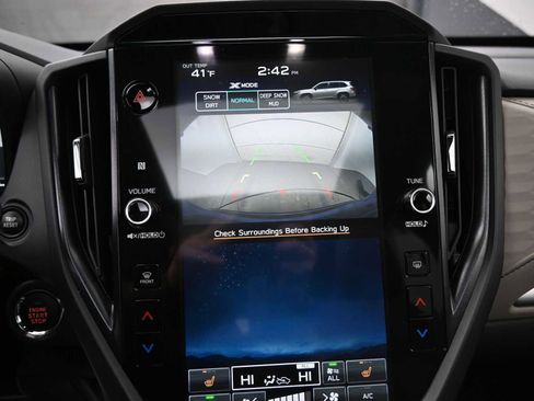 Used 2025 Subaru Forester Premium image 8