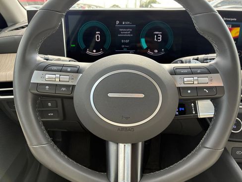 Used 2025 Hyundai Sonata SEL FWD image 23