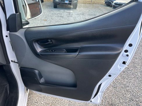 Used 2021 Nissan NV200 SV image 28