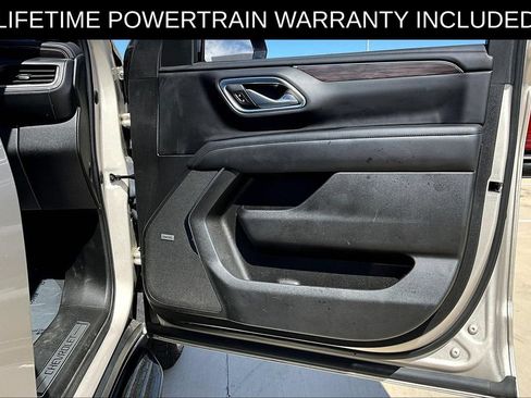 Used 2023 Chevrolet Suburban LT AWD/4WD image 25