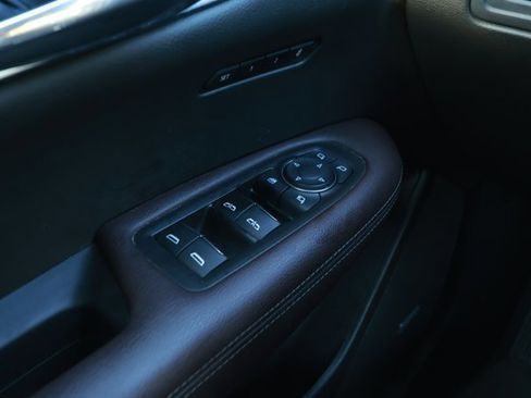 Used 2021 Cadillac XT6 Premium Luxury image 23