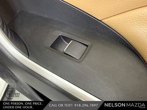 Used 2019 Toyota RAV4 XLE Premium AWD/4WD image 40