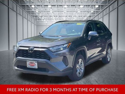 Used 2025 Toyota RAV4 XLE AWD/4WD image 4