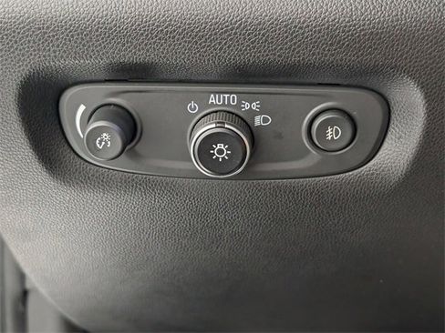 Used 2019 Chevrolet Traverse LT image 15