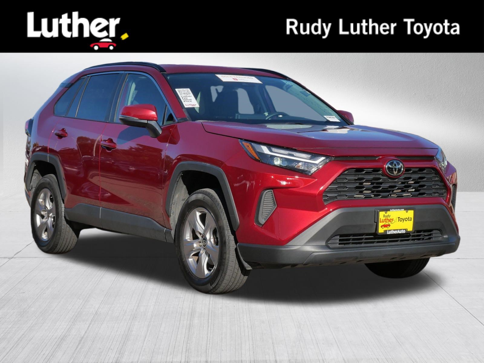 Certified 2025 Toyota RAV4 XLE AWD/4WD image 1