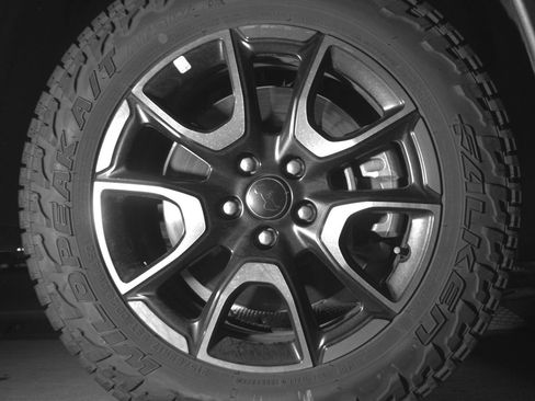 Used 2025 Jeep Compass Trailhawk image 13