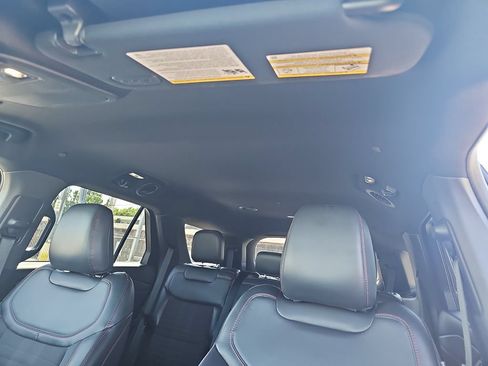 Certified 2025 Ford Explorer ST-Line w/ ST-Line Street Pack AWD/4WD image 30