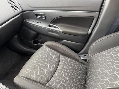 Used 2023 Mitsubishi Outlander Sport ES image 19