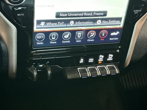 Used 2020 RAM 1500 Laramie RWD image 22