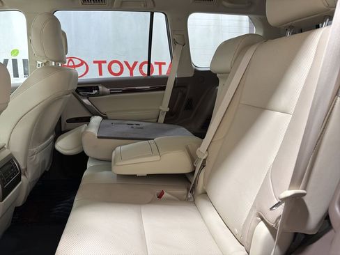 Used 2019 Lexus GX 460 Premium w/ Premium Package AWD/4WD image 21
