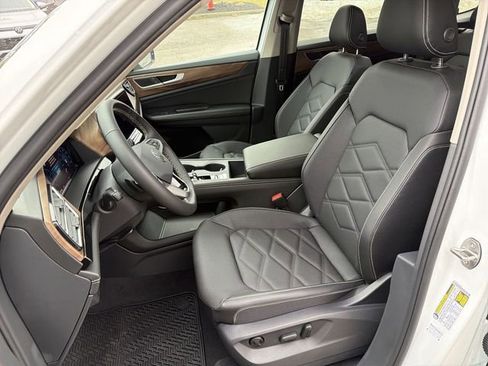 New 2026 Volkswagen Atlas SE image 12