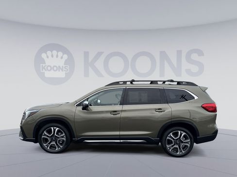 Used 2023 Subaru Ascent Limited w/ Technology Package image 2
