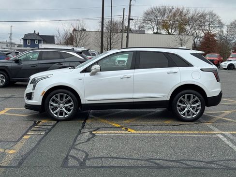 Used 2021 Cadillac XT5 Sportv image 2