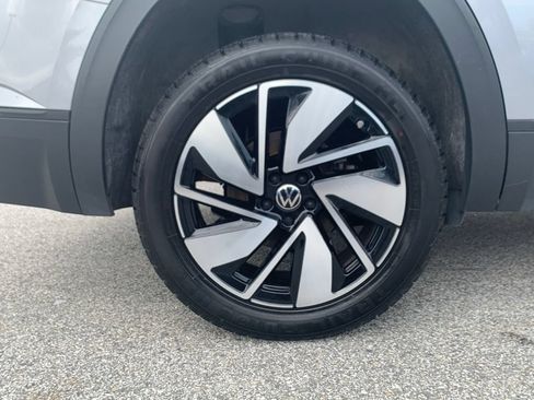 Used 2025 Volkswagen Atlas SE AWD/4WD image 31