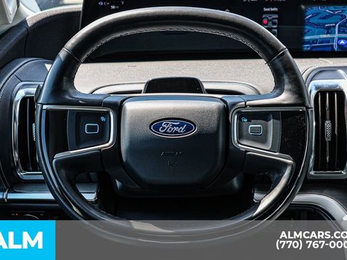 Used 2025 Ford Expedition Platinum AWD/4WD image 36