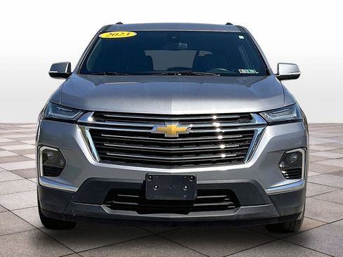 Used 2023 Chevrolet Traverse LT AWD/4WD image 3