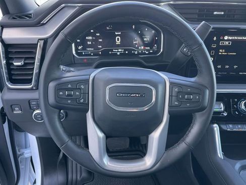 Used 2025 GMC Sierra 3500 Denali w/ Denali Reserve Package AWD/4WD image 14