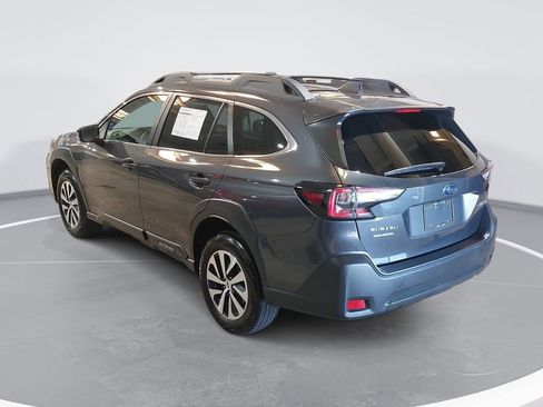 Used 2024 Subaru Outback Premium AWD/4WD image 7