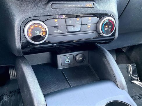 Used 2022 Ford Escape SE FWD image 33