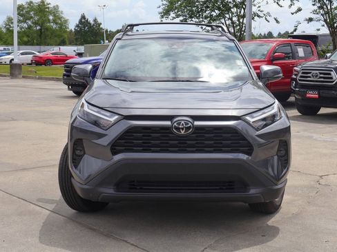 Used 2025 Toyota RAV4 XLE FWD image 24