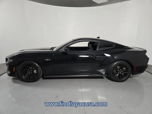Used 2024 Ford Mustang GT image 3