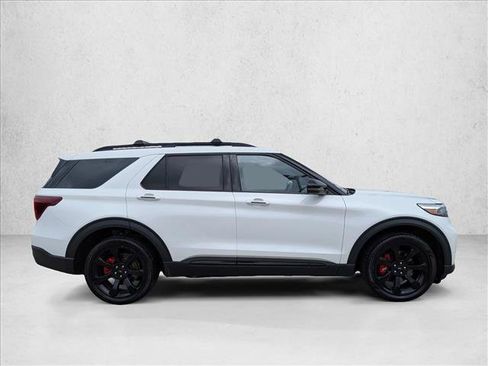 Certified 2022 Ford Explorer ST w/ Equipment Group 401A AWD/4WD image 4