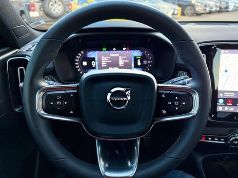 Used 2022 Volvo XC40 P8 Recharge Plus AWD/4WD image 29