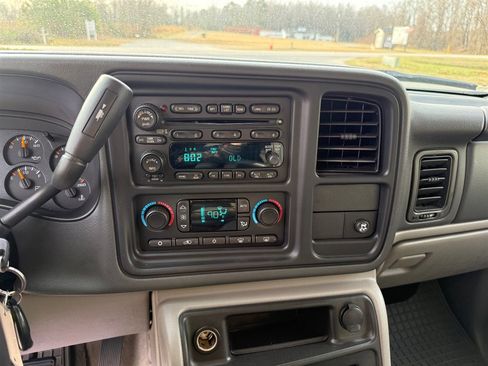 Used 2006 Chevrolet Tahoe Z71 w/ Z71 Preferred Equipment Group image 19