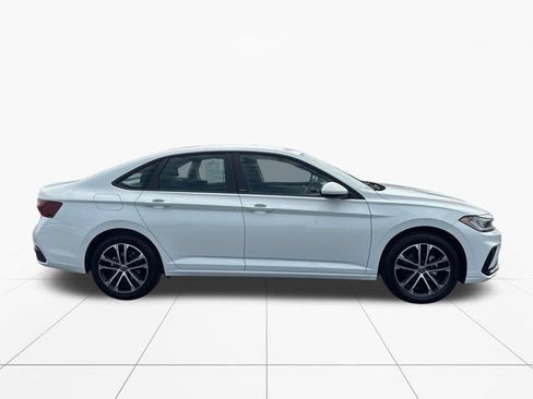 Used 2025 Volkswagen Jetta Sport FWD image 7