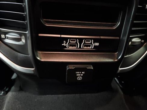 Used 2019 RAM 1500 Big Horn AWD/4WD image 10