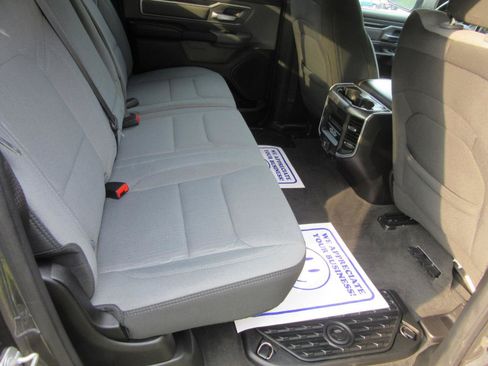 Used 2021 RAM 1500 Big Horn AWD/4WD image 11