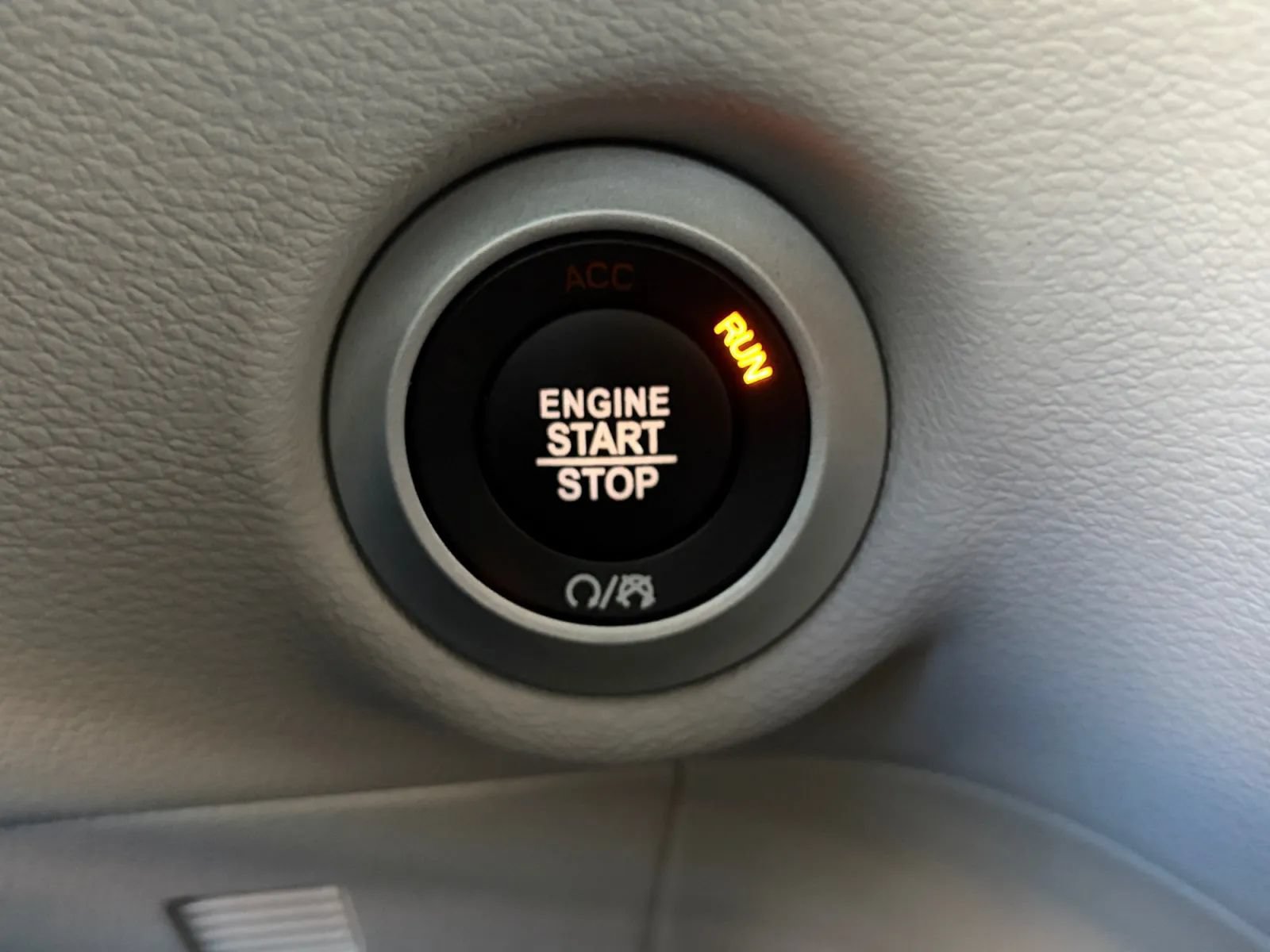 Used 2017 Chrysler Pacifica LX FWD image 26