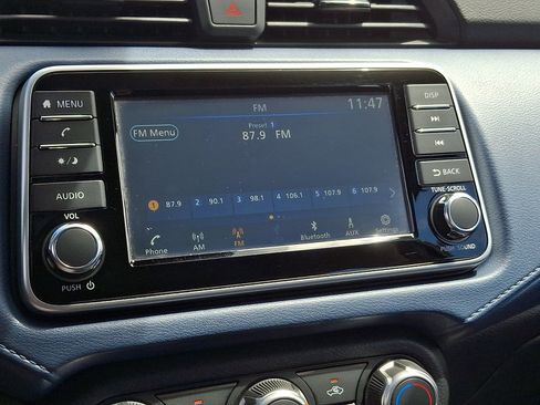 Used 2025 Nissan Versa SV FWD image 16
