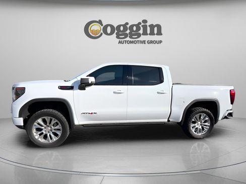 Used 2022 GMC Sierra 1500 AT4X image 4