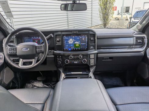 Used 2025 Ford F250 Lariat AWD/4WD image 26